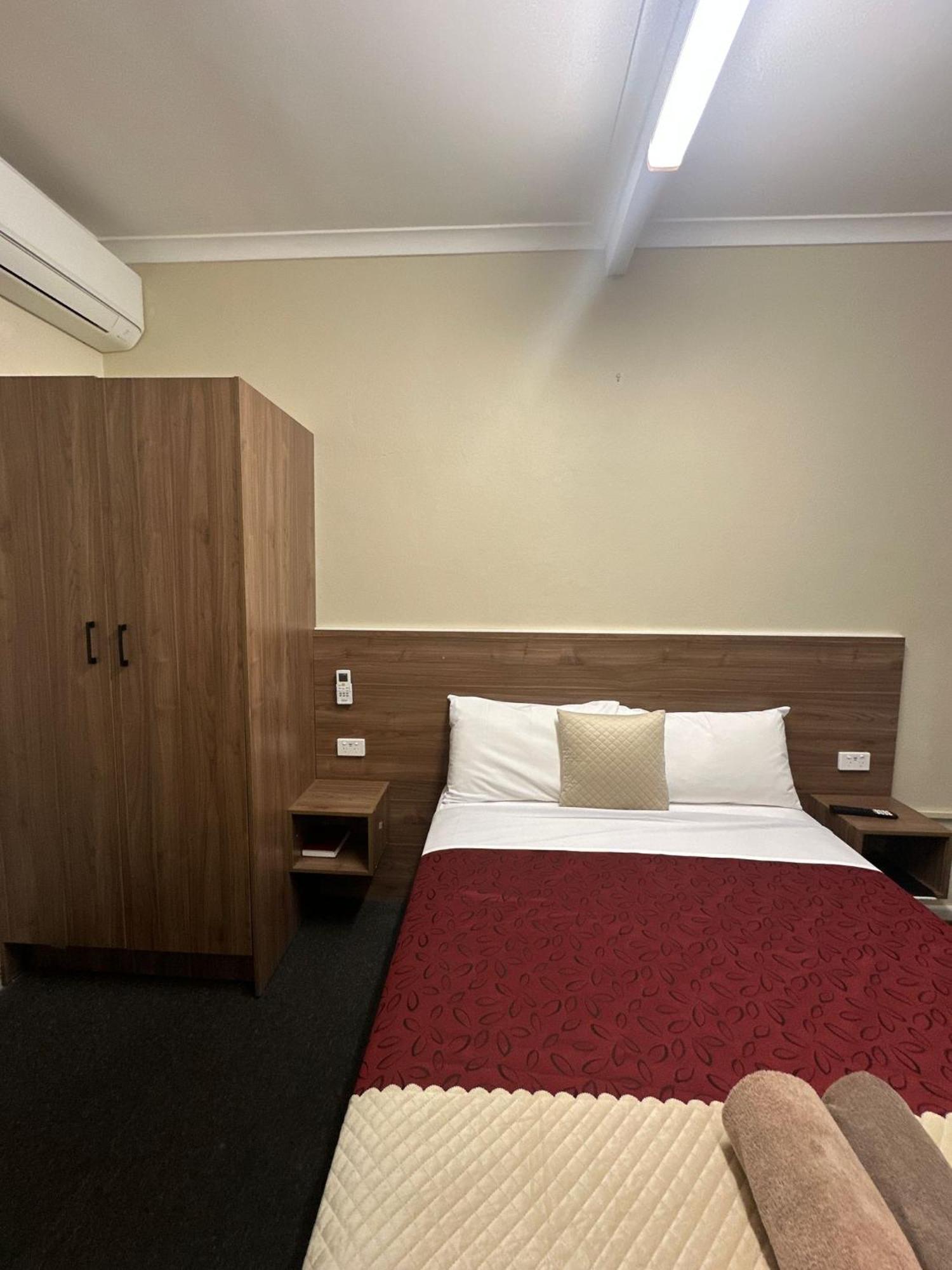 Wattle Tree Motel Cootamundra Exterior photo