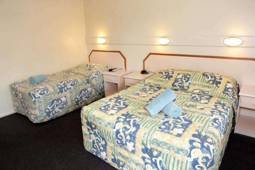 Wattle Tree Motel Cootamundra Exterior photo