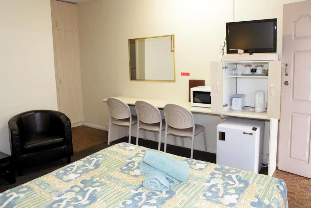 Wattle Tree Motel Cootamundra Exterior photo