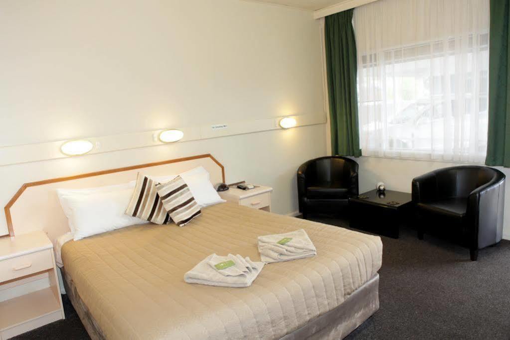 Wattle Tree Motel Cootamundra Exterior photo