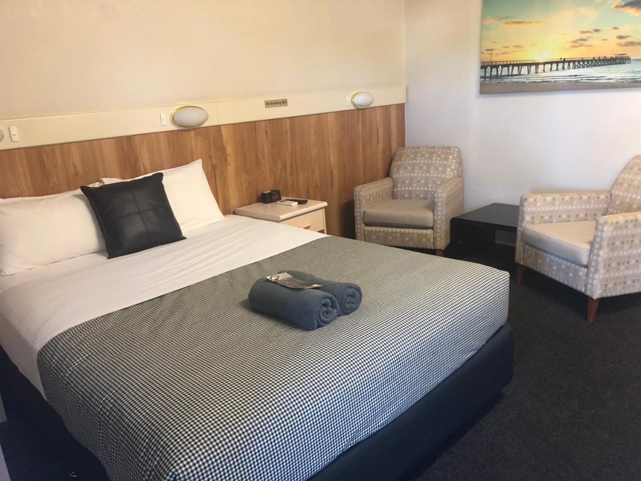 Wattle Tree Motel Cootamundra Exterior photo