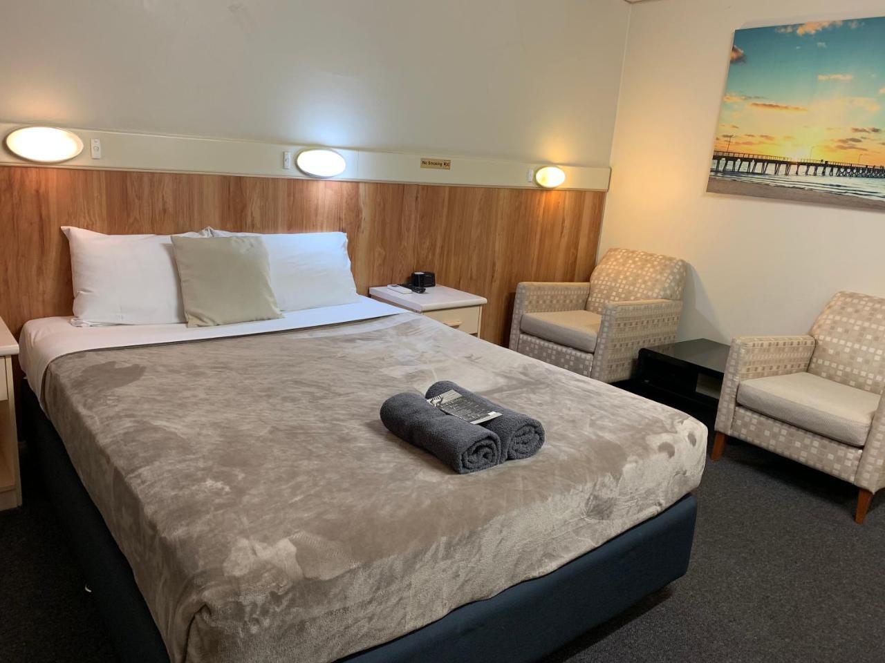 Wattle Tree Motel Cootamundra Exterior photo